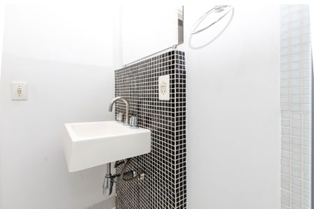 Apartamento à venda com 83m², 2 quartos e 1 vaga Apartamento à venda com 83m², 2 quartos e 1 vagaBanheiro