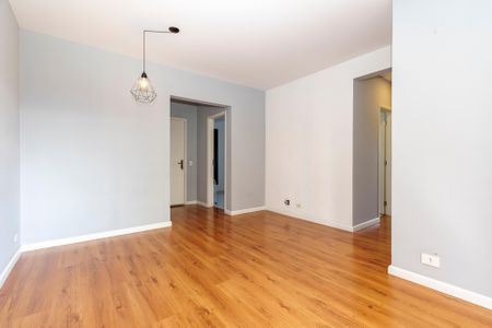 Apartamento à venda com 83m², 2 quartos e 1 vaga Apartamento à venda com 83m², 2 quartos e 1 vagaSala