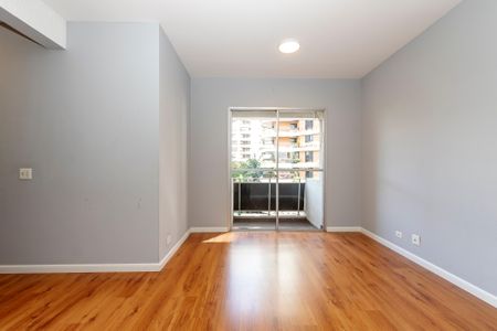 Apartamento à venda com 83m², 2 quartos e 1 vaga Apartamento à venda com 83m², 2 quartos e 1 vagaSala