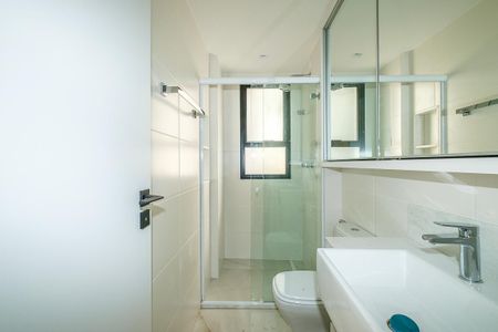 Apartamento para alugar com 61m², 2 quartos e 2 vagas Apartamento para alugar com 61m², 2 quartos e 2 vagasBanheiro