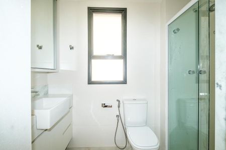 Apartamento para alugar com 61m², 2 quartos e 2 vagas Apartamento para alugar com 61m², 2 quartos e 2 vagasBanheiro do Quarto 1