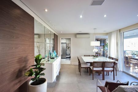 Apartamento à venda com 177m², 4 quartos e 3 vagasSala