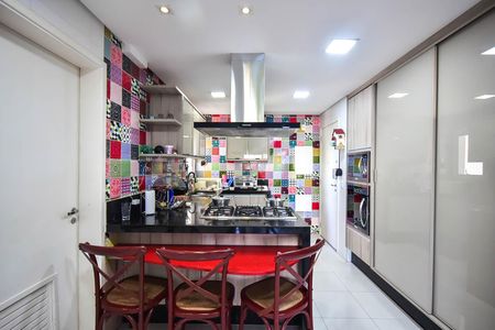 Apartamento à venda com 177m², 4 quartos e 3 vagasCozinha