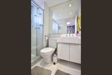 Apartamento à venda com 177m², 4 quartos e 3 vagasBanheiro Suíte 2