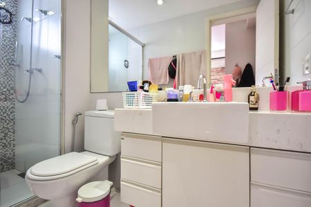 Apartamento à venda com 177m², 4 quartos e 3 vagasBanheiro Suíte 1