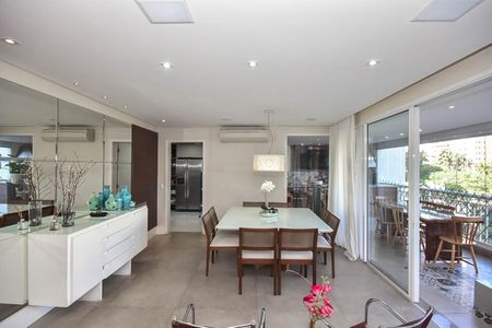 Apartamento à venda com 177m², 4 quartos e 3 vagasSala de Jantar