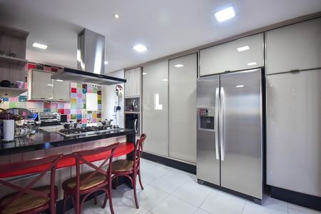 Apartamento à venda com 177m², 4 quartos e 3 vagasCozinha