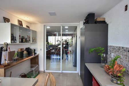 Apartamento à venda com 177m², 4 quartos e 3 vagasVaranda