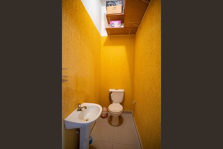 Casa à venda com 212m², 3 quartos e 3 vagasGaragem - Banheiro