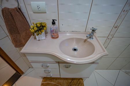 Casa à venda com 212m², 3 quartos e 3 vagasBanheiro social