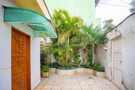 Casa à venda com 212m², 3 quartos e 3 vagasEntrada