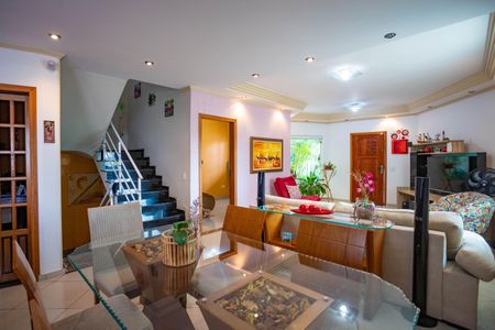 Casa à venda com 212m², 3 quartos e 3 vagasSala de jantar