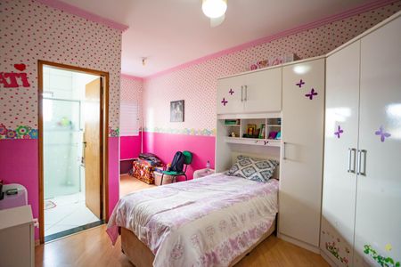 Casa à venda com 212m², 3 quartos e 3 vagasQuarto 3 - suíte