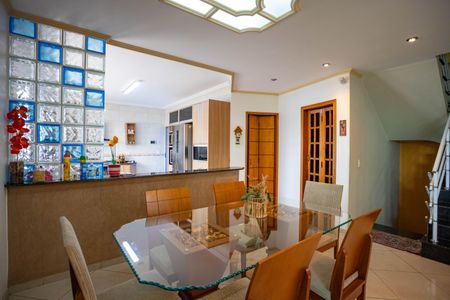 Casa à venda com 212m², 3 quartos e 3 vagasSala de jantar