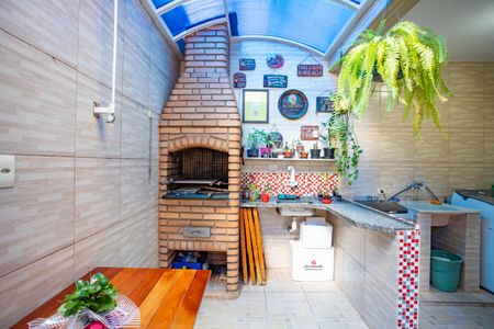 Casa à venda com 212m², 3 quartos e 3 vagasÁrea de serviço / lazer