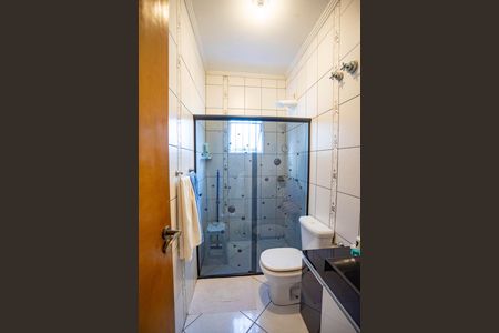 Casa à venda com 212m², 3 quartos e 3 vagasBanheiro da suíte 2