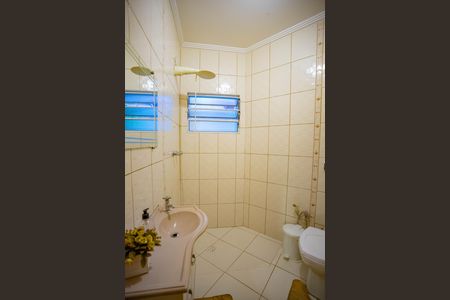 Casa à venda com 212m², 3 quartos e 3 vagasBanheiro social