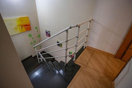 Casa à venda com 212m², 3 quartos e 3 vagasHall da escada