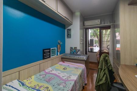 Casa de condomínio à venda com 182m², 3 quartos e 2 vagasQuarto 1