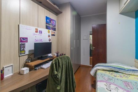 Casa de condomínio à venda com 182m², 3 quartos e 2 vagasQuarto 1