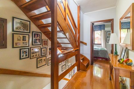 Casa de condomínio à venda com 182m², 3 quartos e 2 vagasCorredor