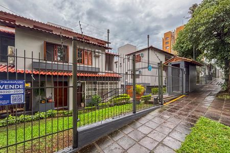 Casa de condomínio à venda com 182m², 3 quartos e 2 vagasFachada