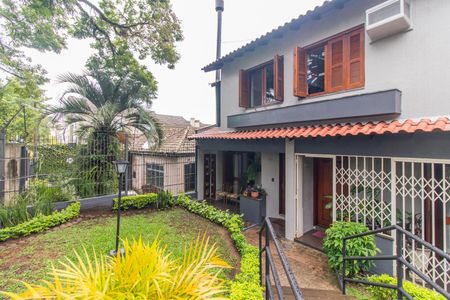 Casa de condomínio à venda com 182m², 3 quartos e 2 vagasFachada