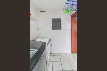 Casa de condomínio à venda com 182m², 3 quartos e 2 vagasÁrea de Serviço