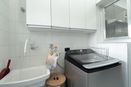 Apartamento à venda com 64m², 3 quartos e 1 vagaÁrea de Serviço