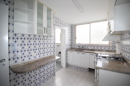 Apartamento à venda com 75m², 2 quartos e 1 vaga Apartamento à venda com 75m², 2 quartos e 1 vagaCozinha