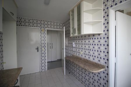 Apartamento à venda com 75m², 2 quartos e 1 vaga Apartamento à venda com 75m², 2 quartos e 1 vagaCozinha