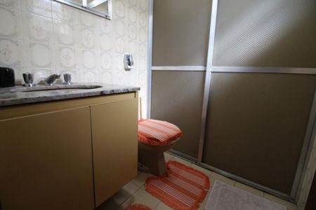 Casa à venda com 200m², 3 quartos e 2 vagasBanheiro da Suíte 1