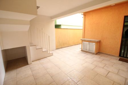 Casa à venda com 200m², 3 quartos e 2 vagasQuintal