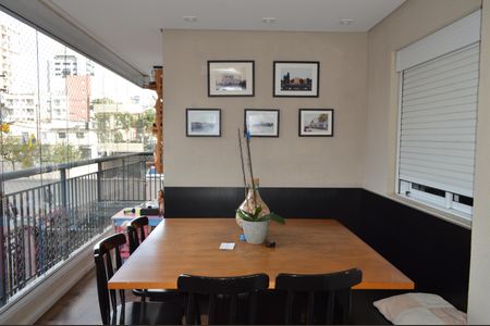 Apartamento à venda com 87m², 3 quartos e 1 vagaVaranda