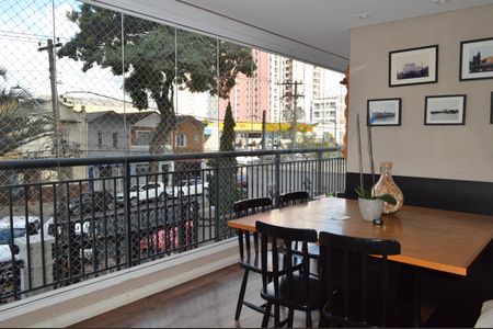 Apartamento à venda com 87m², 3 quartos e 1 vagaVaranda