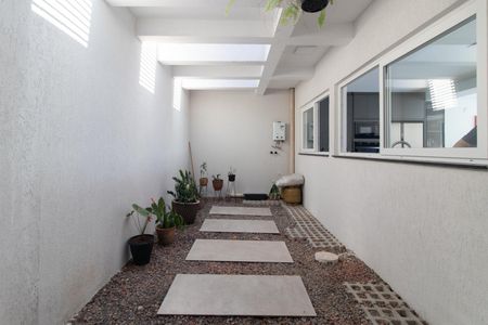 Casa à venda com 243m², 3 quartos e 2 vagasCozinha e Área de Serviço