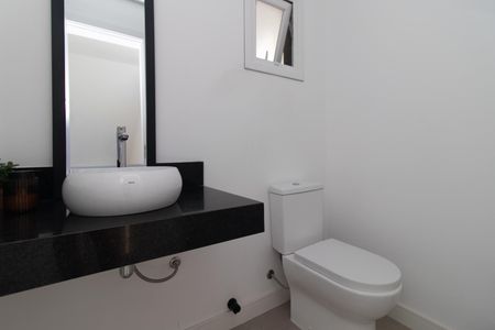 Casa à venda com 243m², 3 quartos e 2 vagasLavabo