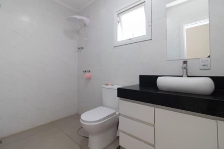 Casa à venda com 243m², 3 quartos e 2 vagasBanheiro Social