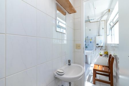 Apartamento para alugar com 100m², 3 quartos e 2 vagasBanheiro de Serviço