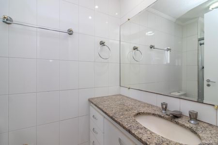 Apartamento para alugar com 100m², 3 quartos e 2 vagasBanheiro da Suíte