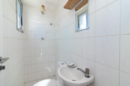 Apartamento para alugar com 100m², 3 quartos e 2 vagasBanheiro de Serviço