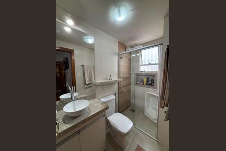 Apartamento à venda com 177m², 3 quartos e 2 vagasBanheiro 