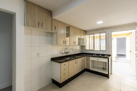 Casa à venda com 125m², 3 quartos e 3 vagas Casa à venda com 125m², 3 quartos e 3 vagasCozinha