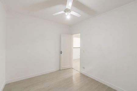 Casa à venda com 125m², 3 quartos e 3 vagas Casa à venda com 125m², 3 quartos e 3 vagasQuarto