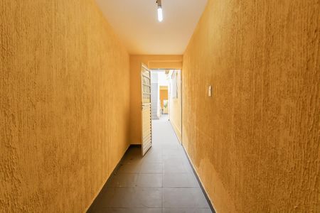 Casa à venda com 125m², 3 quartos e 3 vagas Casa à venda com 125m², 3 quartos e 3 vagasCorredor lateral