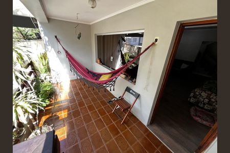 Casa à venda com 225m², 3 quartos e 3 vagas