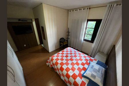 Casa à venda com 225m², 3 quartos e 3 vagas