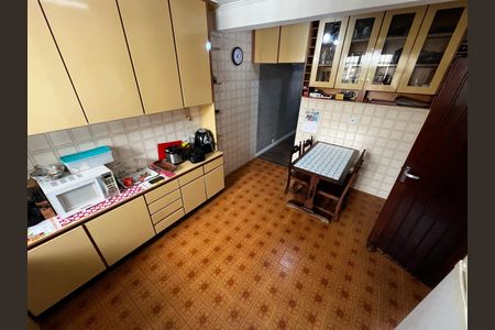 Casa à venda com 225m², 3 quartos e 3 vagas