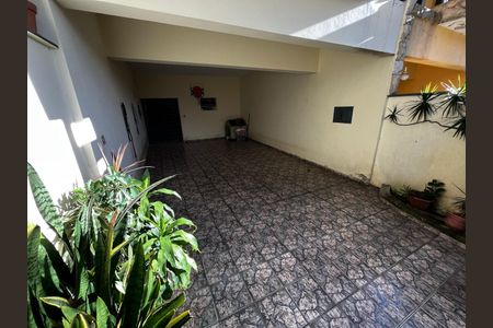 Casa à venda com 225m², 3 quartos e 3 vagas