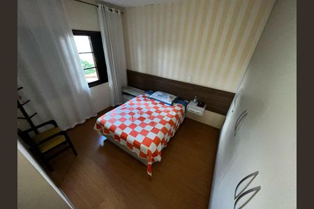 Casa à venda com 3 quartos, 225m² em Km 18, Osasco